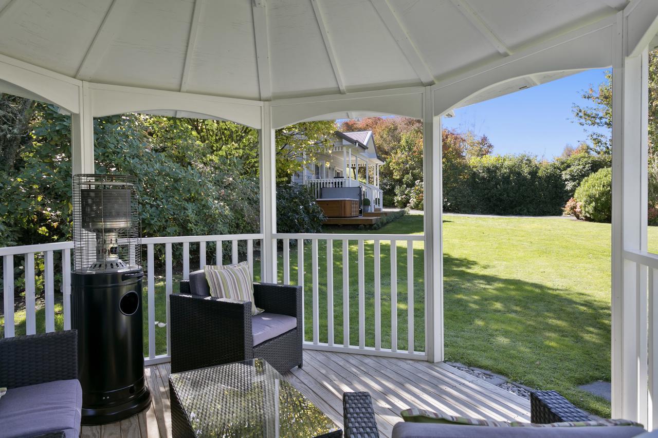 The Retreat Luxury Garden Villa 타우포 호 외부 사진