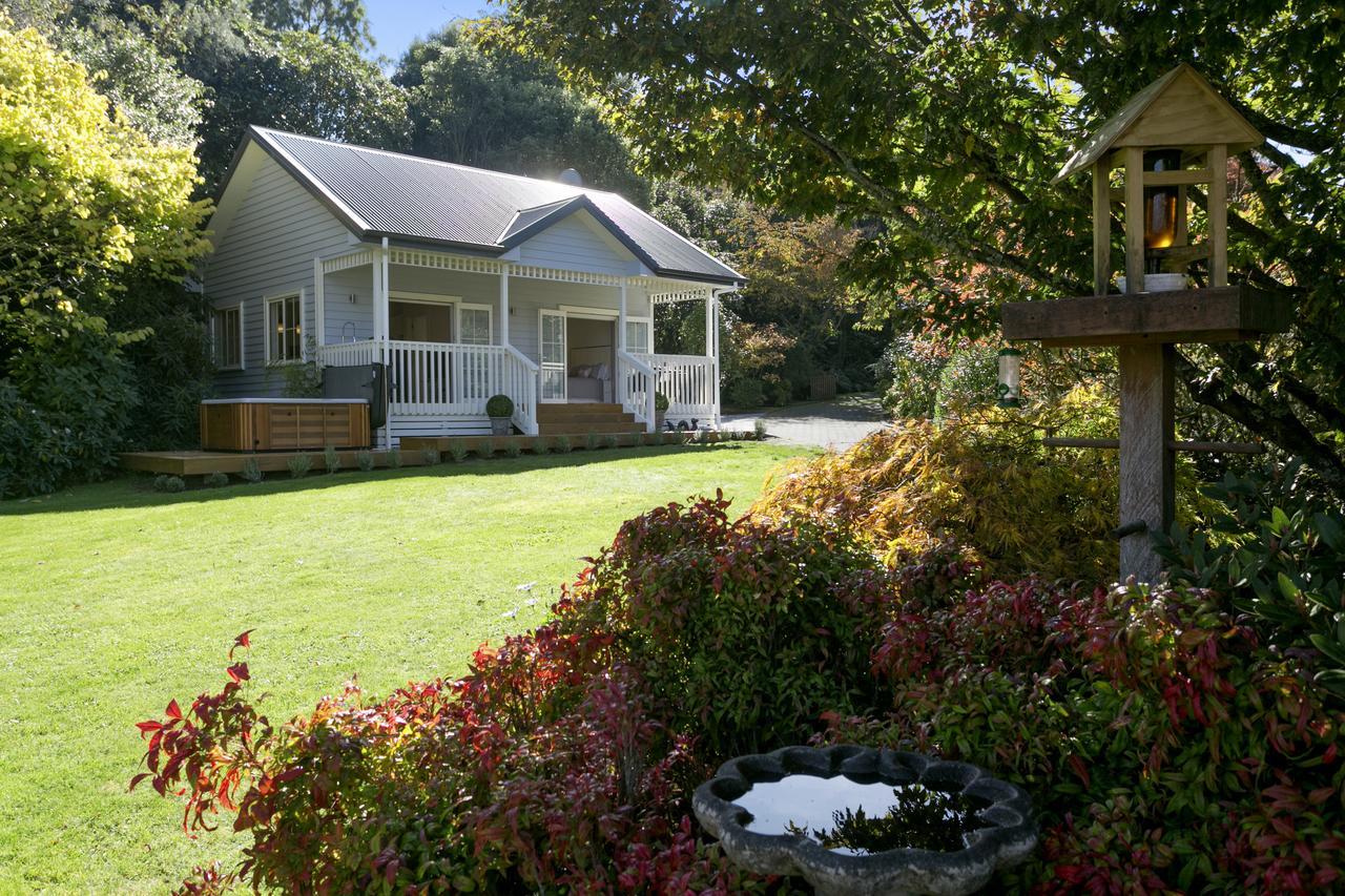The Retreat Luxury Garden Villa 타우포 호 외부 사진